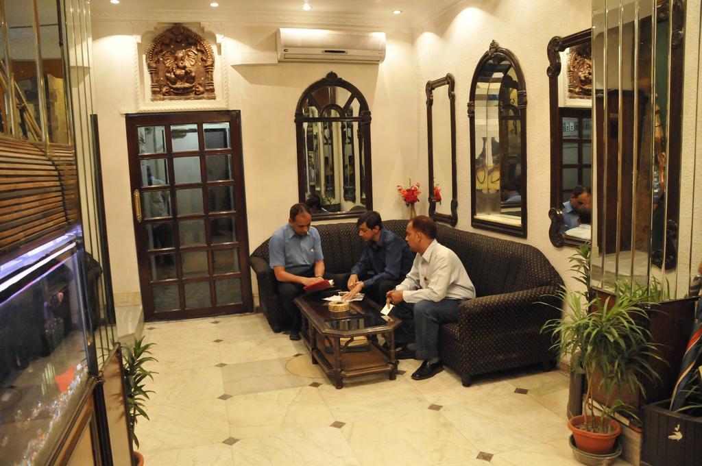 Hotel Heera Kolkata Eksteriør bilde
