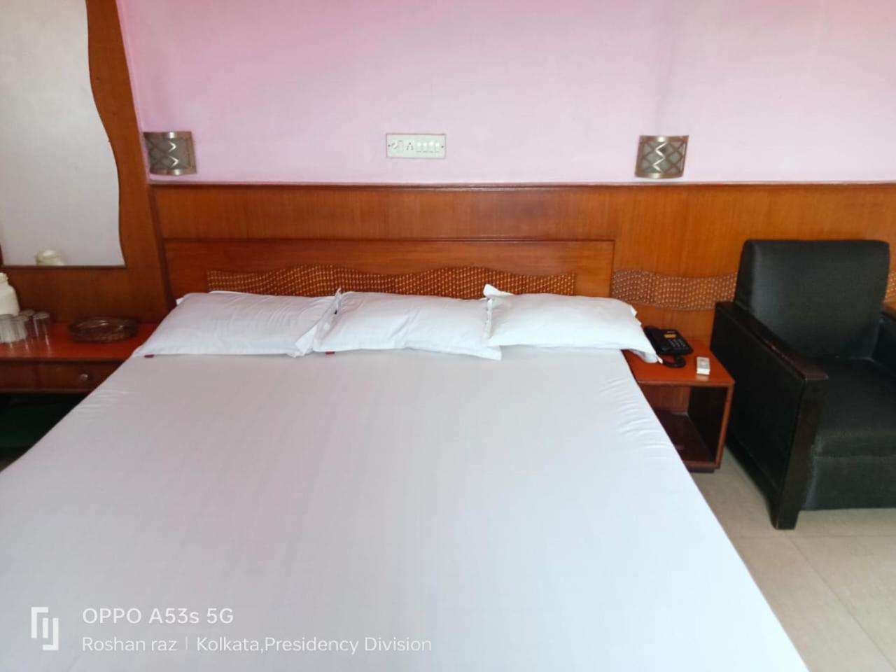 Hotel Heera Kolkata Eksteriør bilde