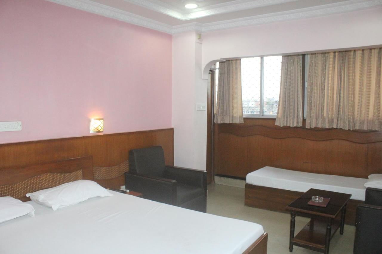 Hotel Heera Kolkata Eksteriør bilde