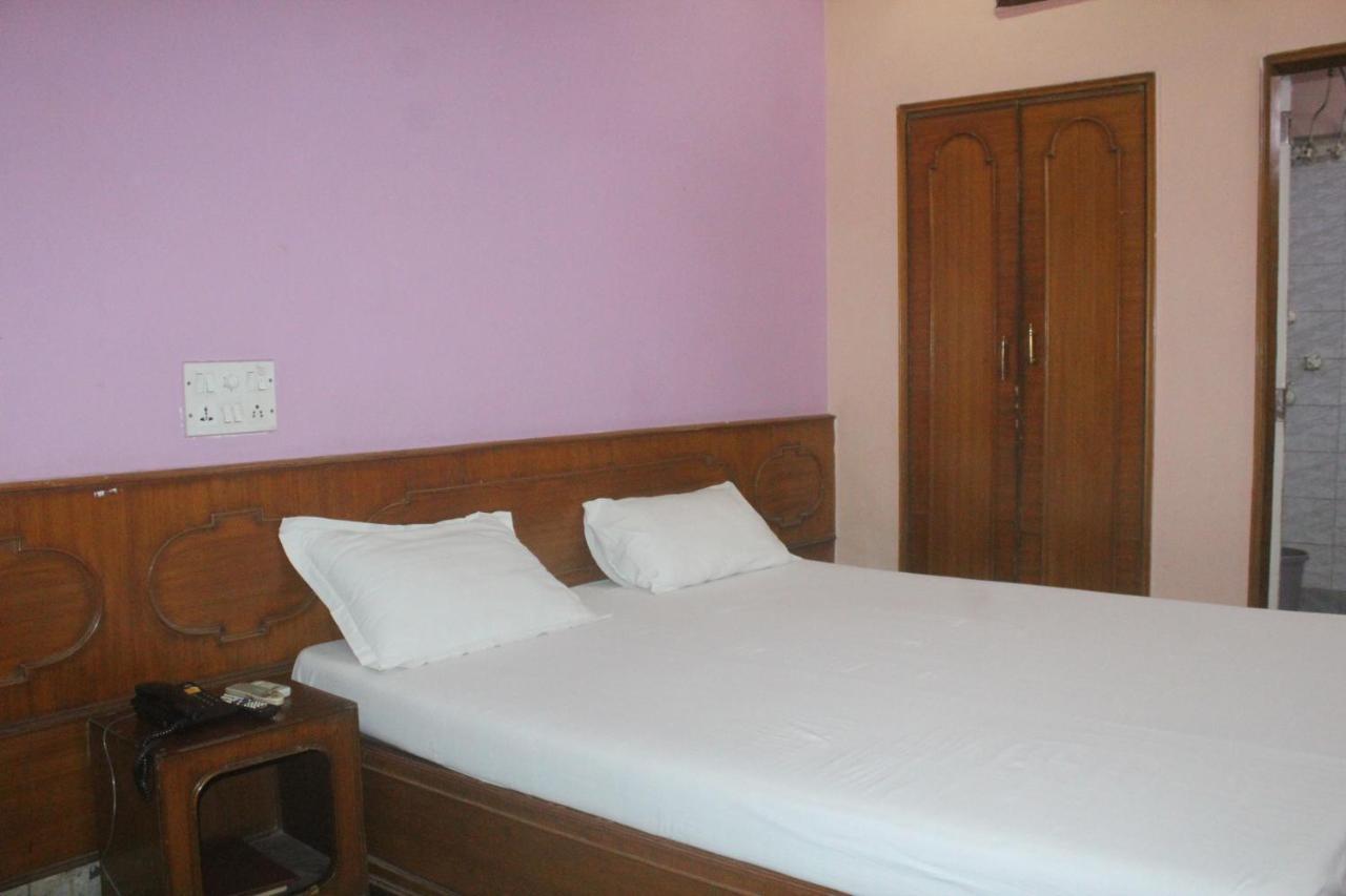 Hotel Heera Kolkata Eksteriør bilde