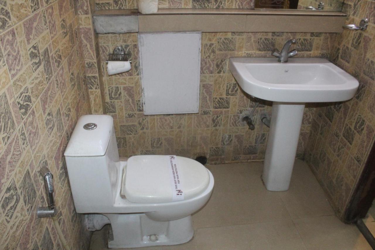 Hotel Heera Kolkata Eksteriør bilde