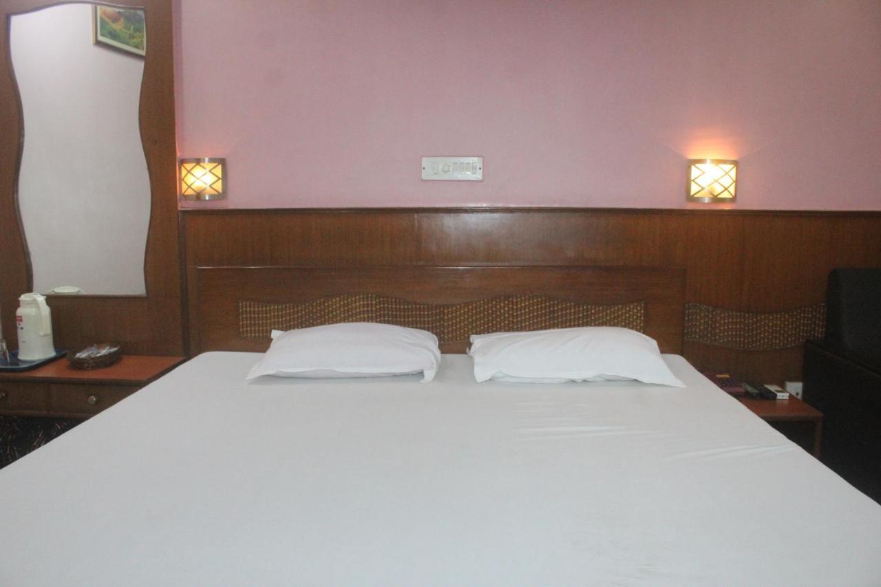 Hotel Heera Kolkata Eksteriør bilde