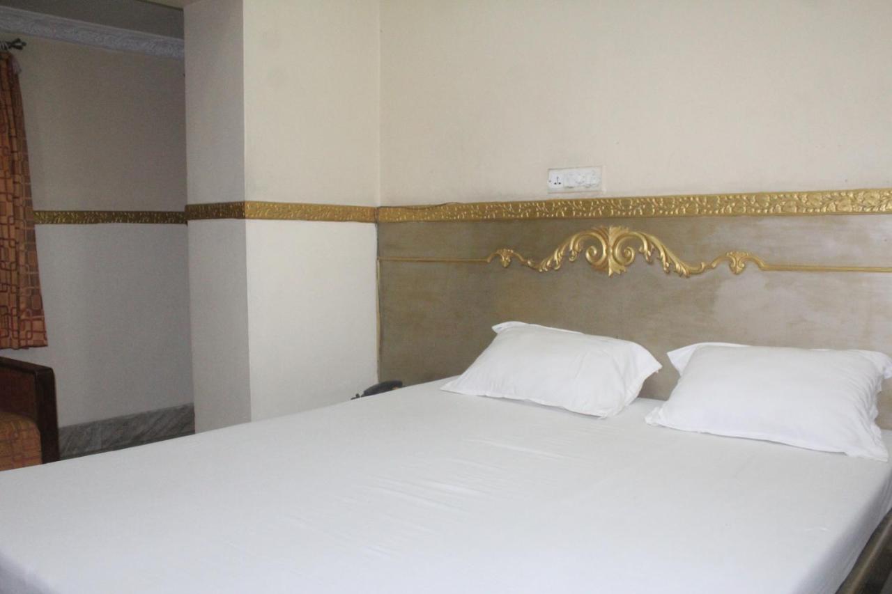 Hotel Heera Kolkata Eksteriør bilde