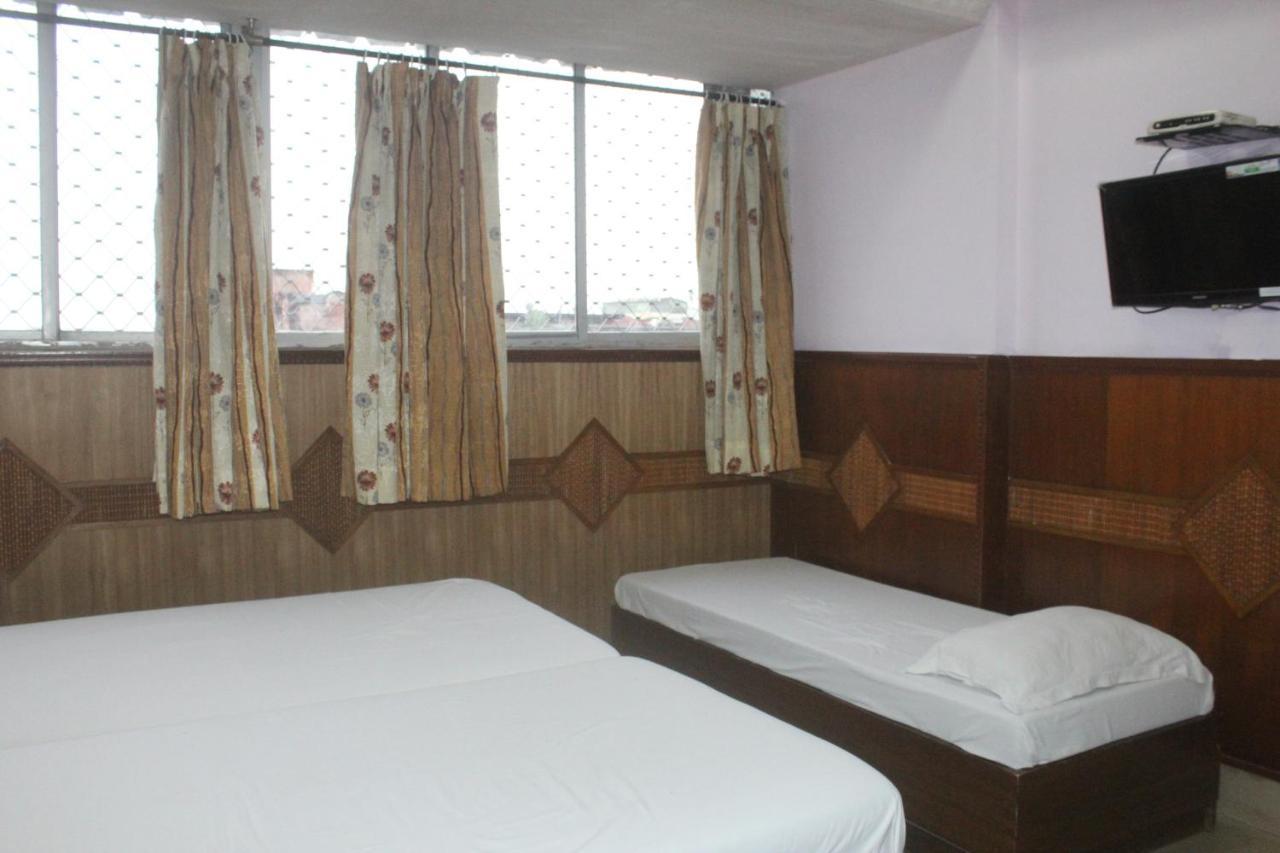 Hotel Heera Kolkata Eksteriør bilde