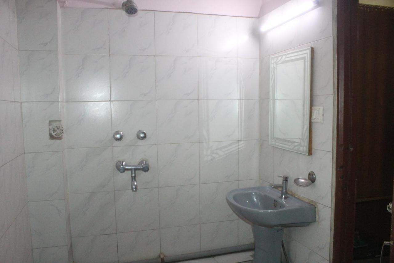 Hotel Heera Kolkata Eksteriør bilde